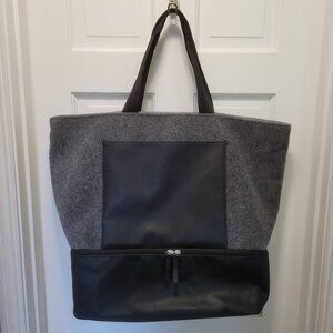 DSW Weekender Travel Tote With Shoe Compartment Zip Closure Inside Pocket